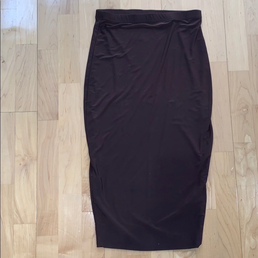 Brown pencils skirt